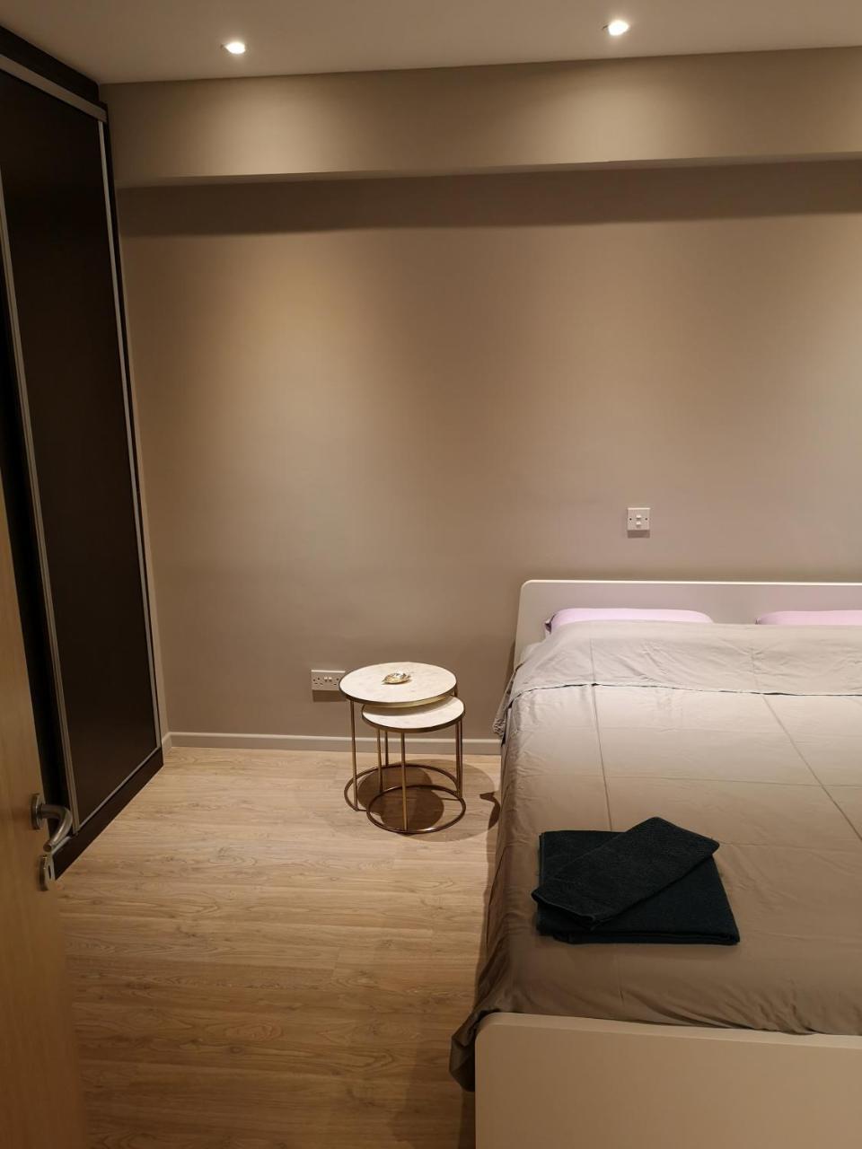 Beachfront Amazing New Apartment Limassol Exterior foto
