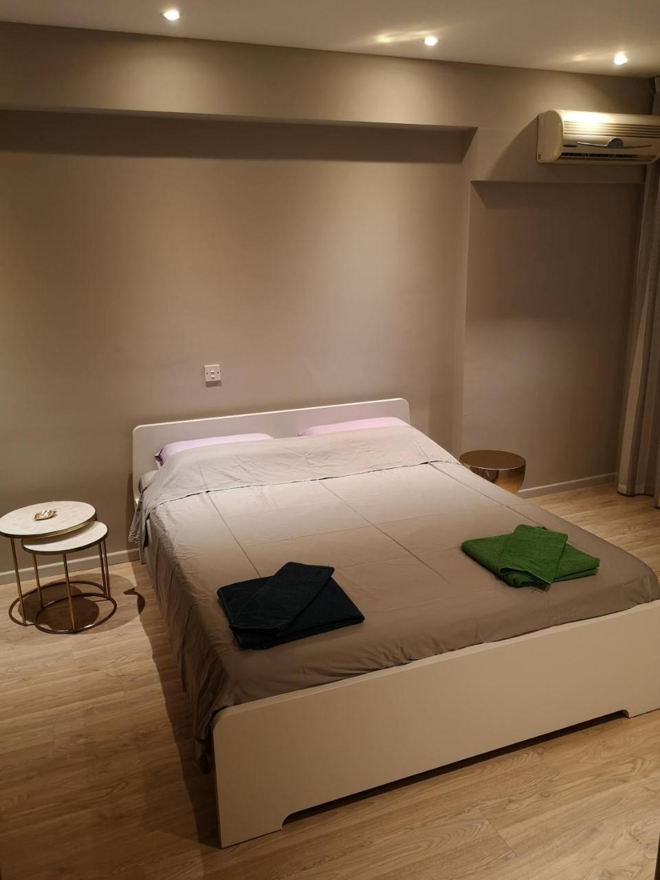 Beachfront Amazing New Apartment Limassol Exterior foto