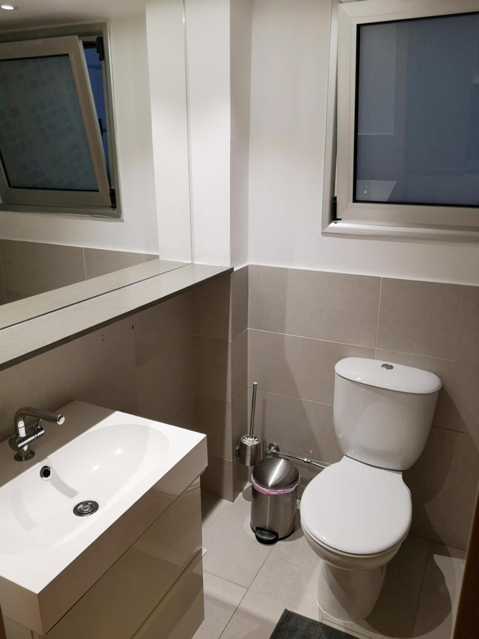Beachfront Amazing New Apartment Limassol Exterior foto